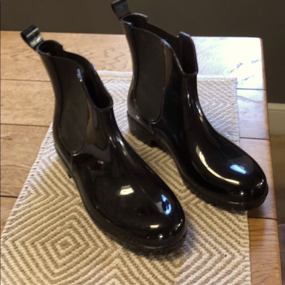 Rain boots